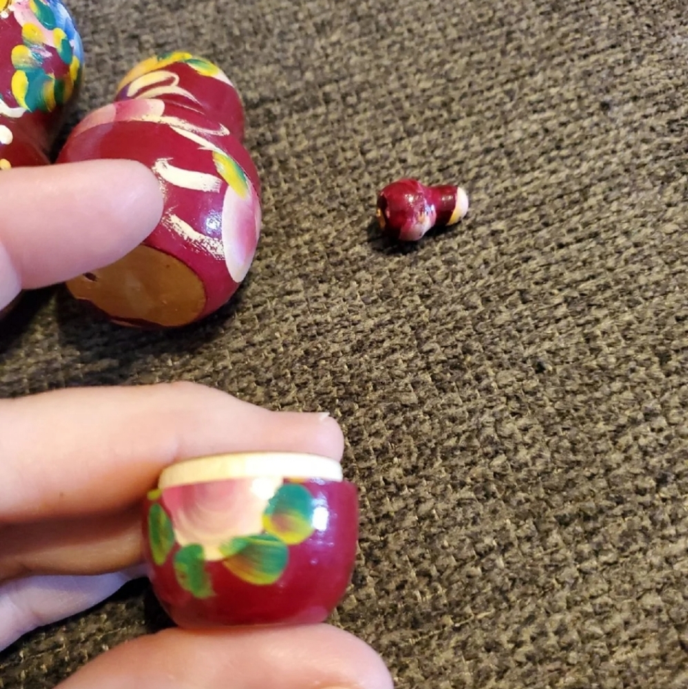 Russian Nesting dolls - Picture 3 of 4